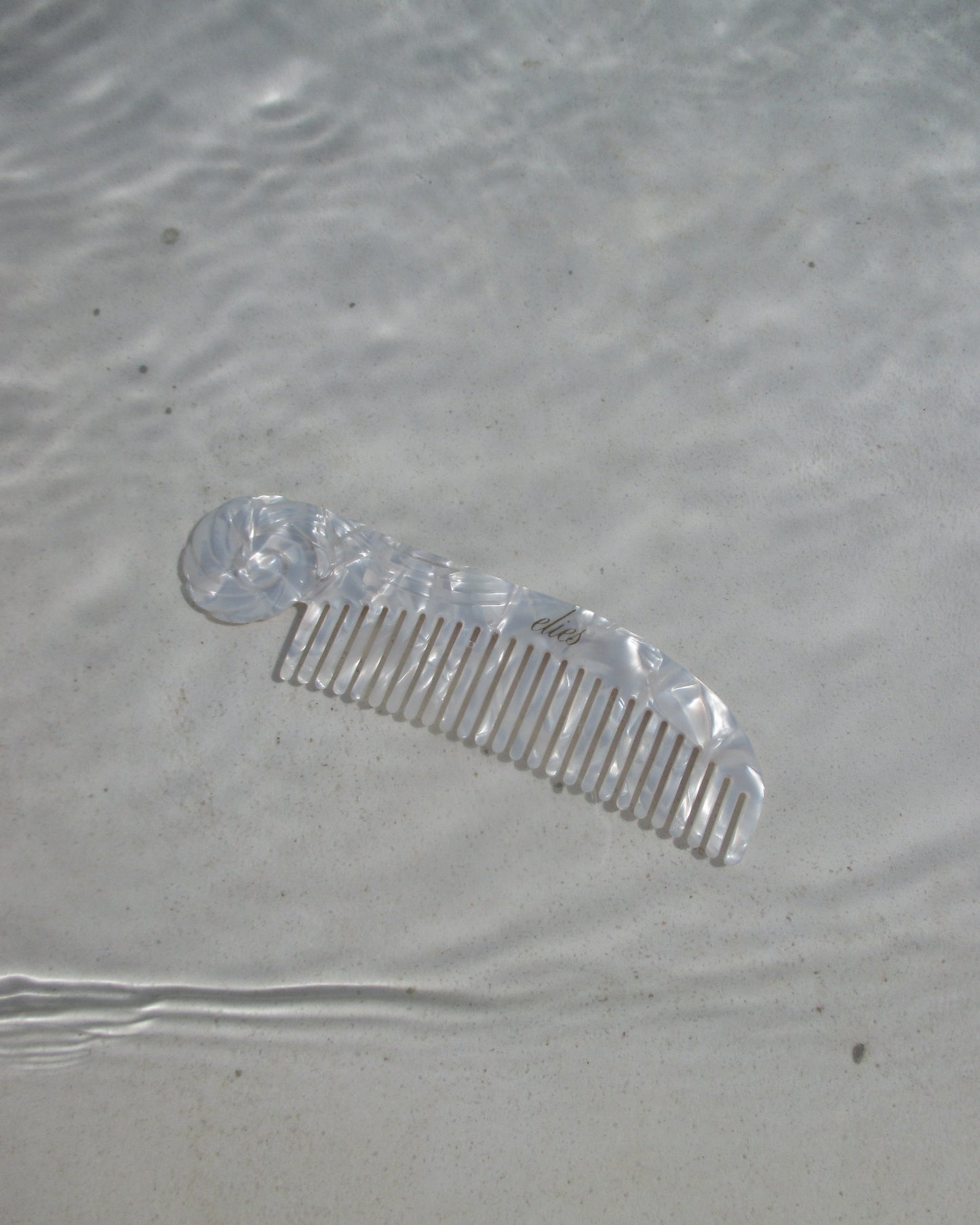 The Comb — Coquille